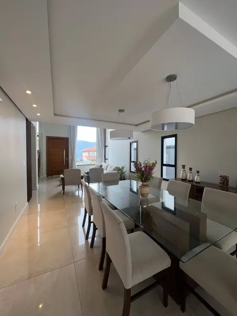 Foto 7 de Casa com 3 quartos para alugar, 320m2 em Jardim Europa, Pocos De Caldas - MG