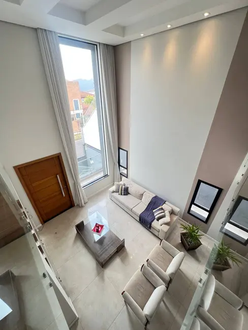 Foto 5 de Casa com 3 quartos para alugar, 320m2 em Jardim Europa, Pocos De Caldas - MG