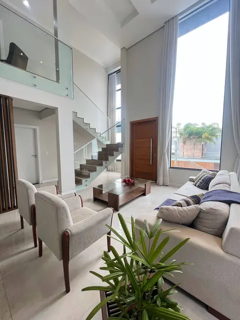 Foto 2 de Casa com 3 quartos para alugar, 320m2 em Jardim Europa, Pocos De Caldas - MG