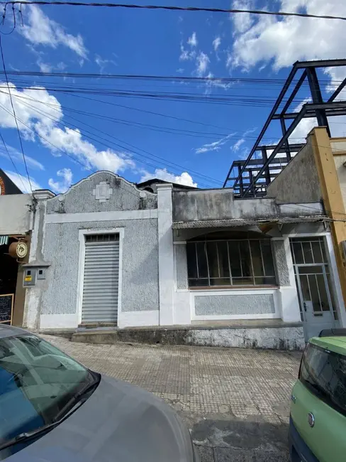Sala Comercial para alugar, 200m2 em Centro, Pocos De Caldas - MG - imagem 1 Foto 1 de Sala Comercial para alugar, 200m2 em Centro, Pocos De Caldas - MG