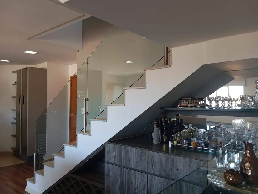 Apartamento com 3 quartos à venda, 140m2 em São Benedito, Pocos De Caldas - MG - imagem 3 Foto 3 de Apartamento com 3 quartos à venda, 140m2 em São Benedito, Pocos De Caldas - MG