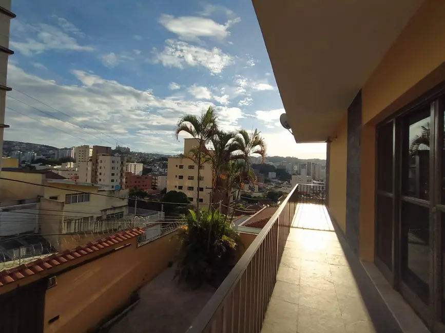 Foto 4 de Casa com 3 quartos para alugar, 250m2 em São Benedito, Pocos De Caldas - MG
