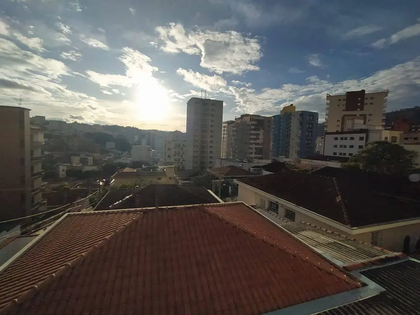 Foto 3 de Casa com 3 quartos para alugar, 250m2 em São Benedito, Pocos De Caldas - MG