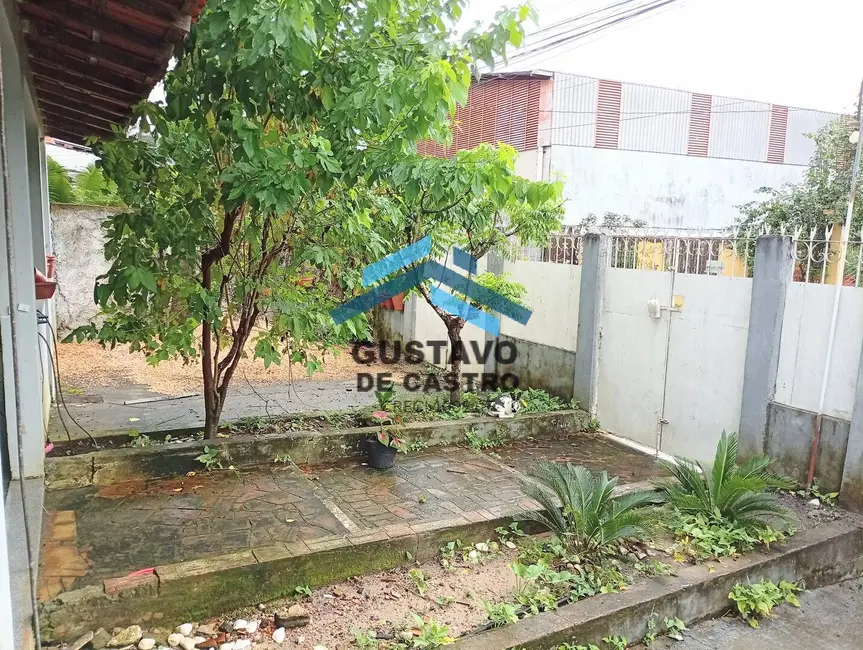 Casa com 6 quartos à venda, 490m2 em Centro, Ananindeua - PA - imagem 4 Foto 4 de Casa com 6 quartos à venda, 490m2 em Centro, Ananindeua - PA