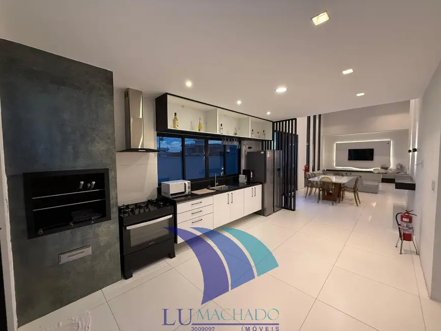 Foto 9 de Casa de Condomínio com 3 quartos à venda, 180m2 em Ogiva, Cabo Frio - RJ