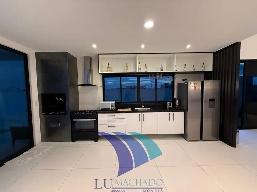 Foto 8 de Casa de Condomínio com 3 quartos à venda, 180m2 em Ogiva, Cabo Frio - RJ