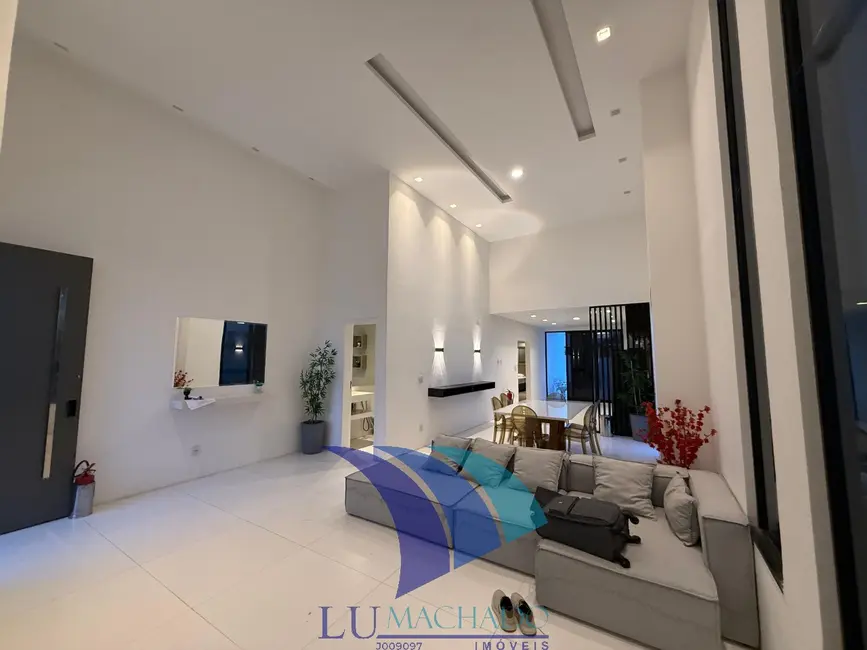 Foto 1 de Casa de Condomínio com 3 quartos à venda, 180m2 em Ogiva, Cabo Frio - RJ