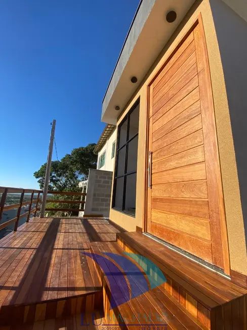 Foto 3 de Casa de Condomínio com 3 quartos à venda, 120m2 em Ogiva, Cabo Frio - RJ