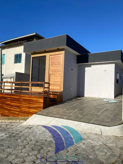 Foto 1 de Casa de Condomínio com 3 quartos à venda, 120m2 em Ogiva, Cabo Frio - RJ