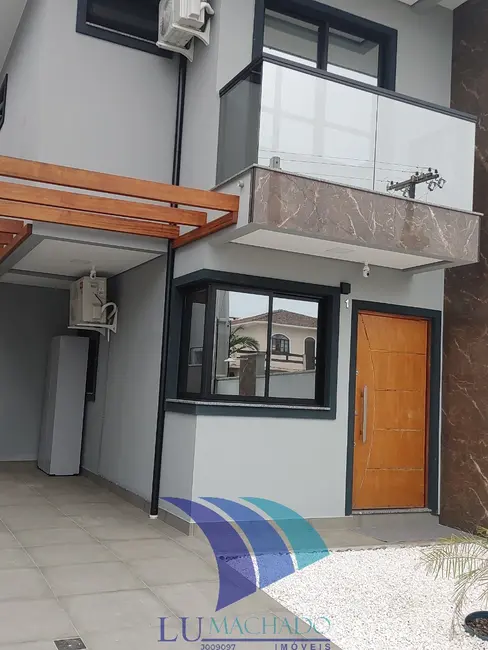 Foto 1 de Casa com 3 quartos à venda, 100m2 em Praia do Sonho (Ens Brito), Palhoca - SC