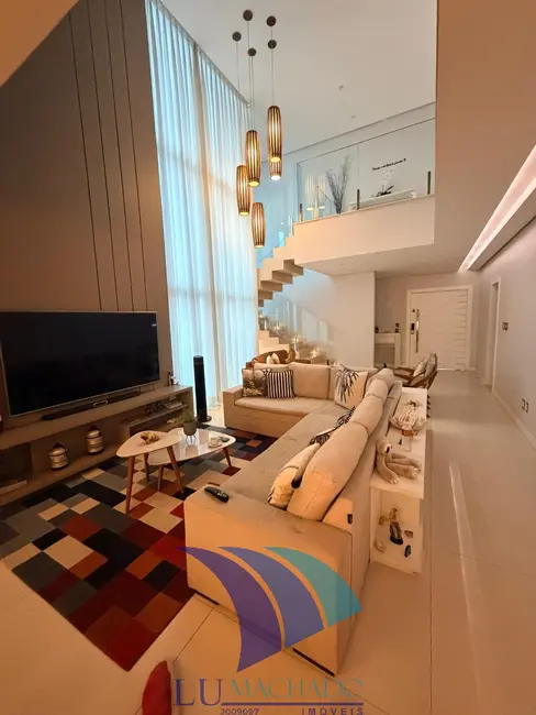 Casa com 4 quartos à venda, 300m2 em Portinho, - RJ - imagem 1 Foto 1 de Casa com 4 quartos à venda, 300m2 em Portinho, - RJ