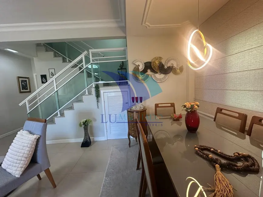 Foto 5 de Casa com 4 quartos à venda, 225m2 em Cabo Frio - RJ