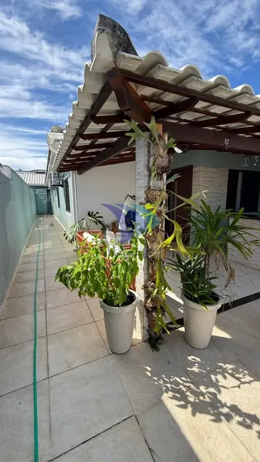 Foto 3 de Casa com 4 quartos à venda, 125m2 em Portinho, Cabo Frio - RJ