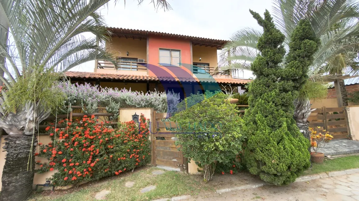 Foto 1 de Casa com 3 quartos à venda, 190m2 em Ogiva, Cabo Frio - RJ