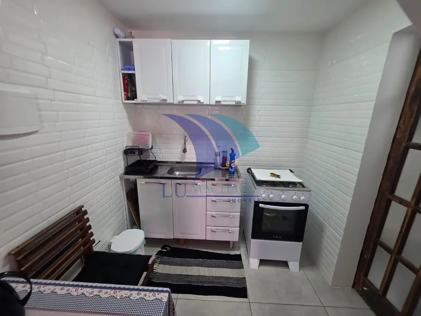 Foto 2 de Casa com 1 quarto à venda, 50m2 em Vila Blanche, Cabo Frio - RJ