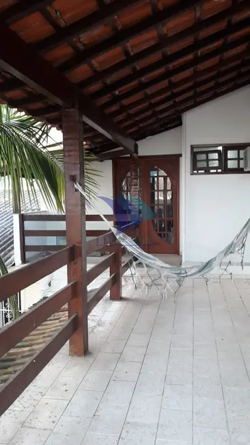 Casa com 3 quartos à venda, 180m2 em Centro, Cabo Frio - RJ - imagem 1 Foto 1 de Casa com 3 quartos à venda, 180m2 em Centro, Cabo Frio - RJ