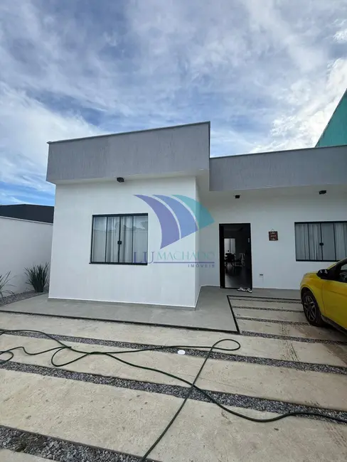 Casa com 2 quartos à venda, 112m2 em Cabo Frio - RJ - imagem 2 Foto 2 de Casa com 2 quartos à venda, 112m2 em Cabo Frio - RJ