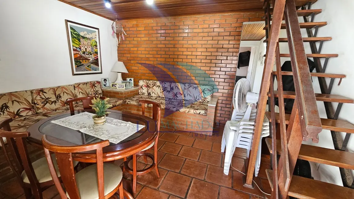 Foto 1 de Casa de Condomínio com 2 quartos à venda, 60m2 em Peró, Cabo Frio - RJ