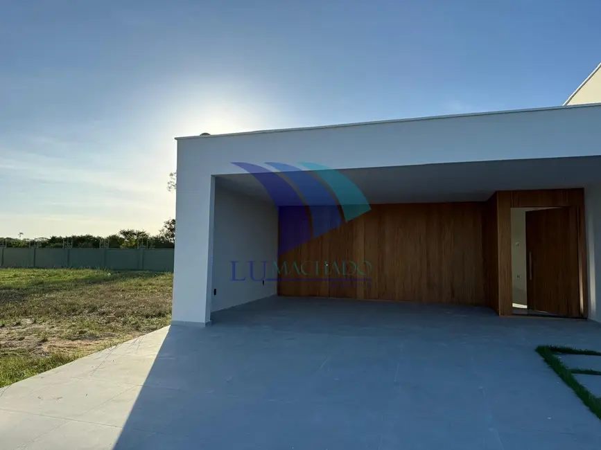 Foto 4 de Casa com 3 quartos à venda, 196m2 em Cabo Frio - RJ