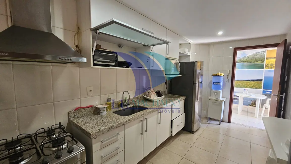 Foto 8 de Casa de Condomínio com 3 quartos à venda, 190m2 em Ogiva, Cabo Frio - RJ