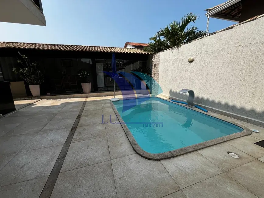 Casa com 4 quartos à venda, 235m2 em Ogiva, Cabo Frio - RJ - imagem 1 Foto 1 de Casa com 4 quartos à venda, 235m2 em Ogiva, Cabo Frio - RJ