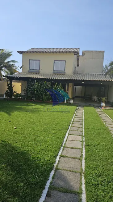 Foto 1 de Casa com 3 quartos à venda, 190m2 em Foguete, Cabo Frio - RJ