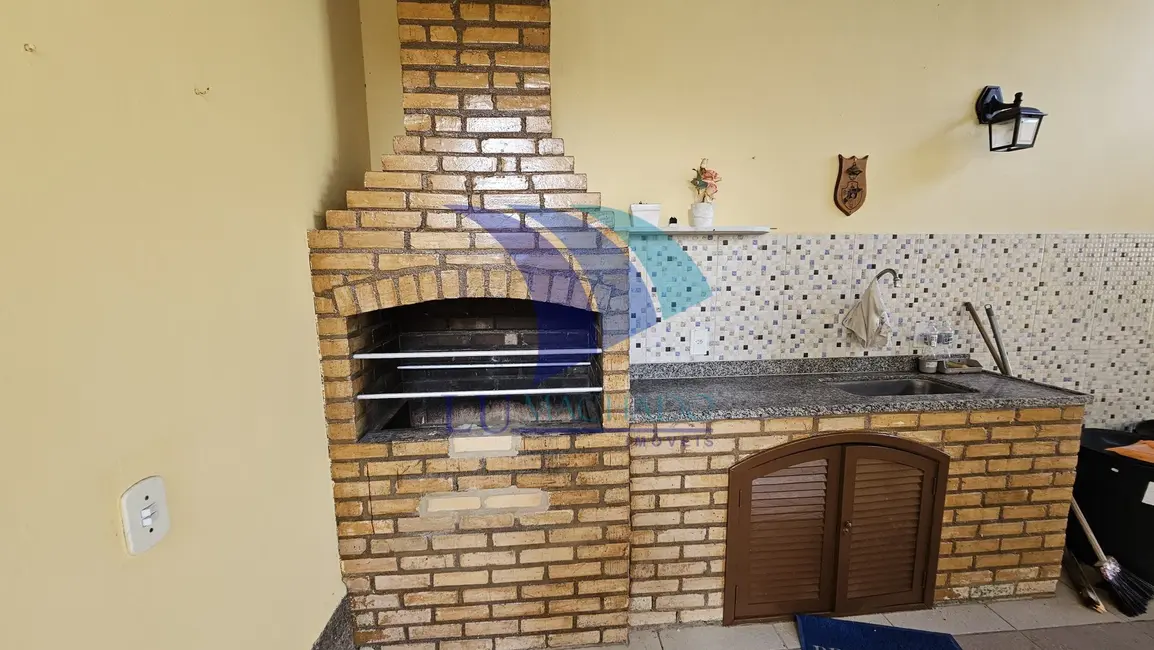 Foto 5 de Casa com 3 quartos à venda, 190m2 em Foguete, Cabo Frio - RJ