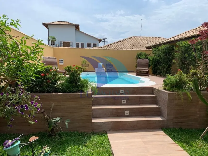 Foto 1 de Casa com 3 quartos à venda, 350m2 em Ogiva, Cabo Frio - RJ