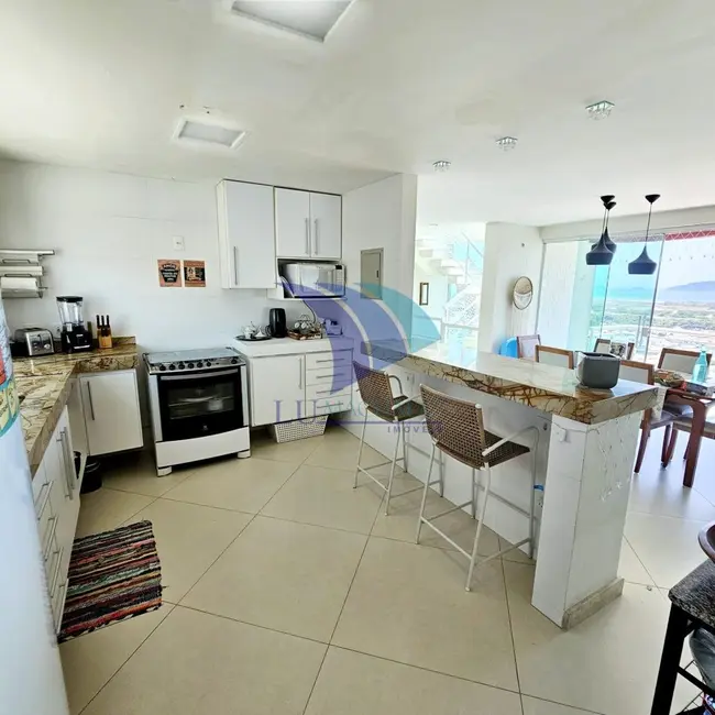 Foto 9 de Casa de Condomínio com 3 quartos à venda, 280m2 em Ogiva, Cabo Frio - RJ