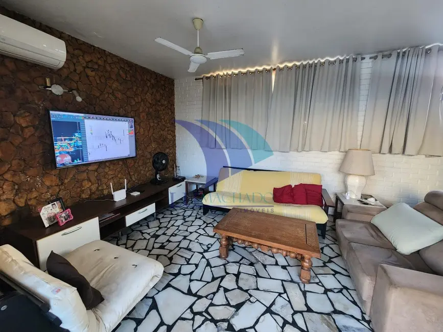 Foto 5 de Casa com 6 quartos à venda, 200m2 em Portinho, Cabo Frio - RJ