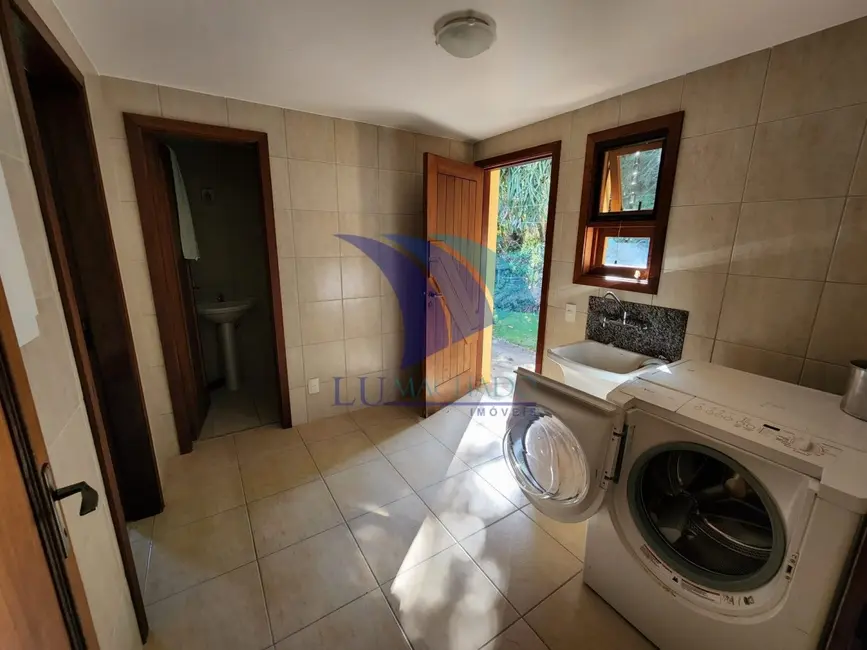 Casa com 6 quartos à venda, 612m2 em Armacao Dos Buzios - RJ - imagem 2 Foto 2 de Casa com 6 quartos à venda, 612m2 em Armacao Dos Buzios - RJ