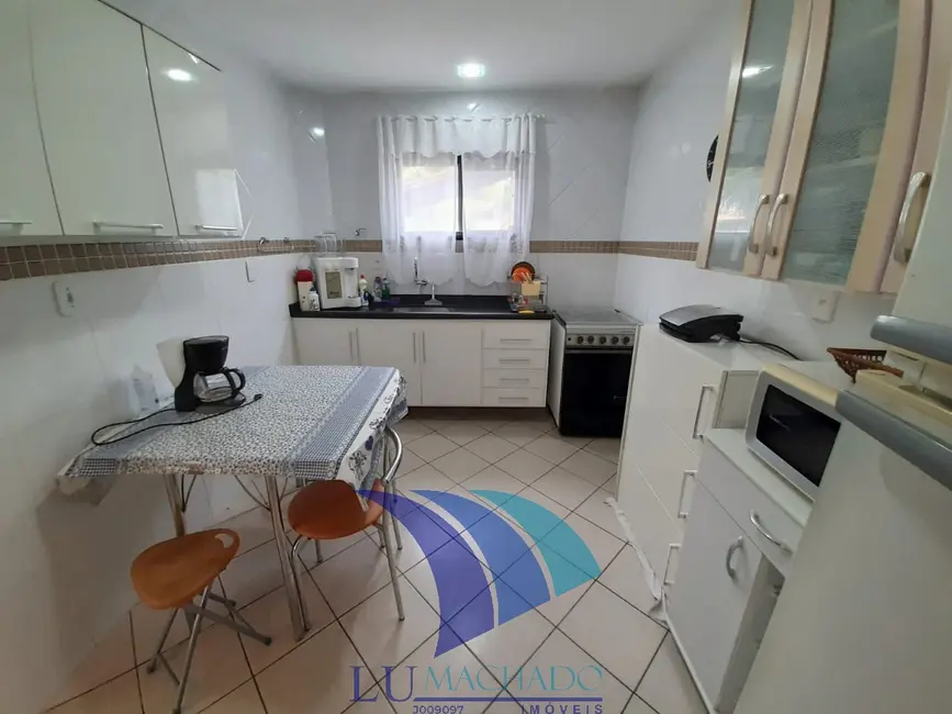 Foto 3 de Casa de Condomínio com 4 quartos à venda, 120m2 em Ogiva, Cabo Frio - RJ