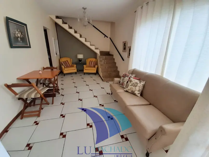 Foto 2 de Casa de Condomínio com 4 quartos à venda, 120m2 em Ogiva, Cabo Frio - RJ
