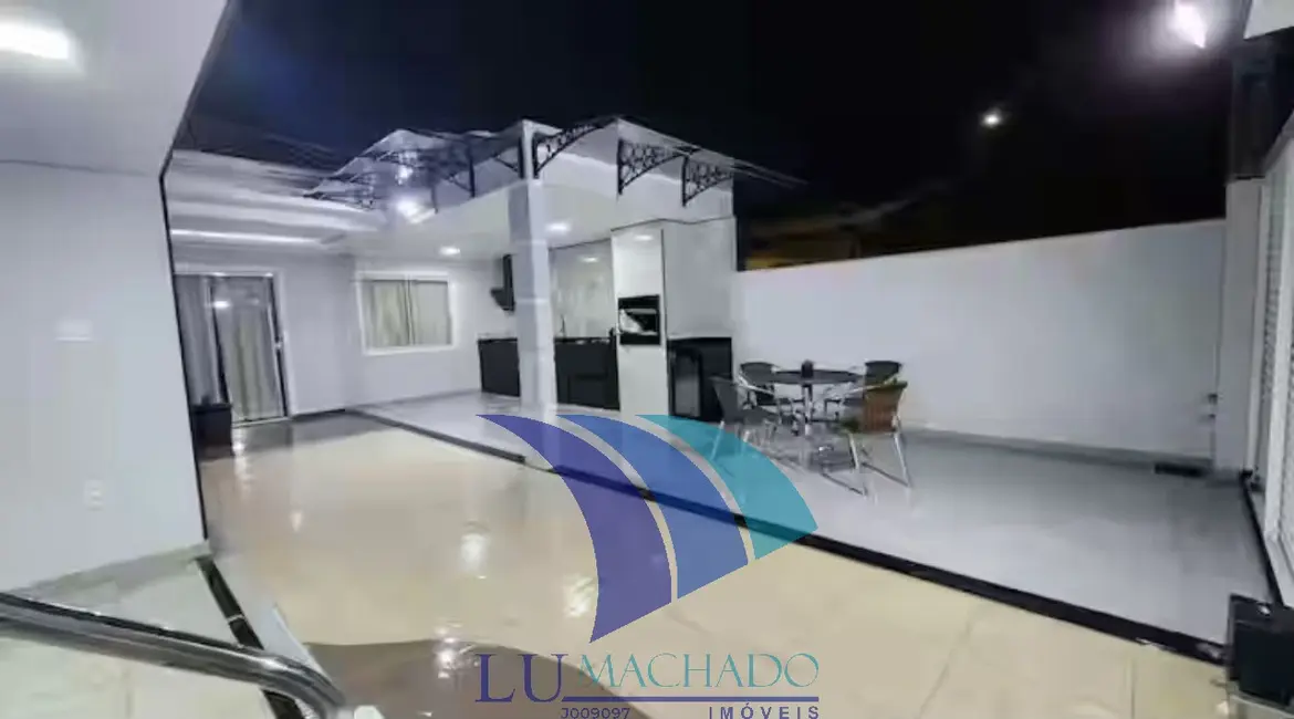 Foto 3 de Casa de Condomínio com 4 quartos à venda, 300m2 em Ogiva, Cabo Frio - RJ