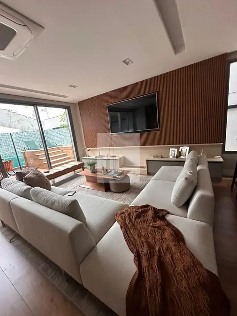 Casa de Condomínio com 3 quartos à venda, 200m2 em Tamboré, Santana De Parnaiba - SP - imagem 1 Foto 1 de Casa de Condomínio com 3 quartos à venda, 200m2 em Tamboré, Santana De Parnaiba - SP