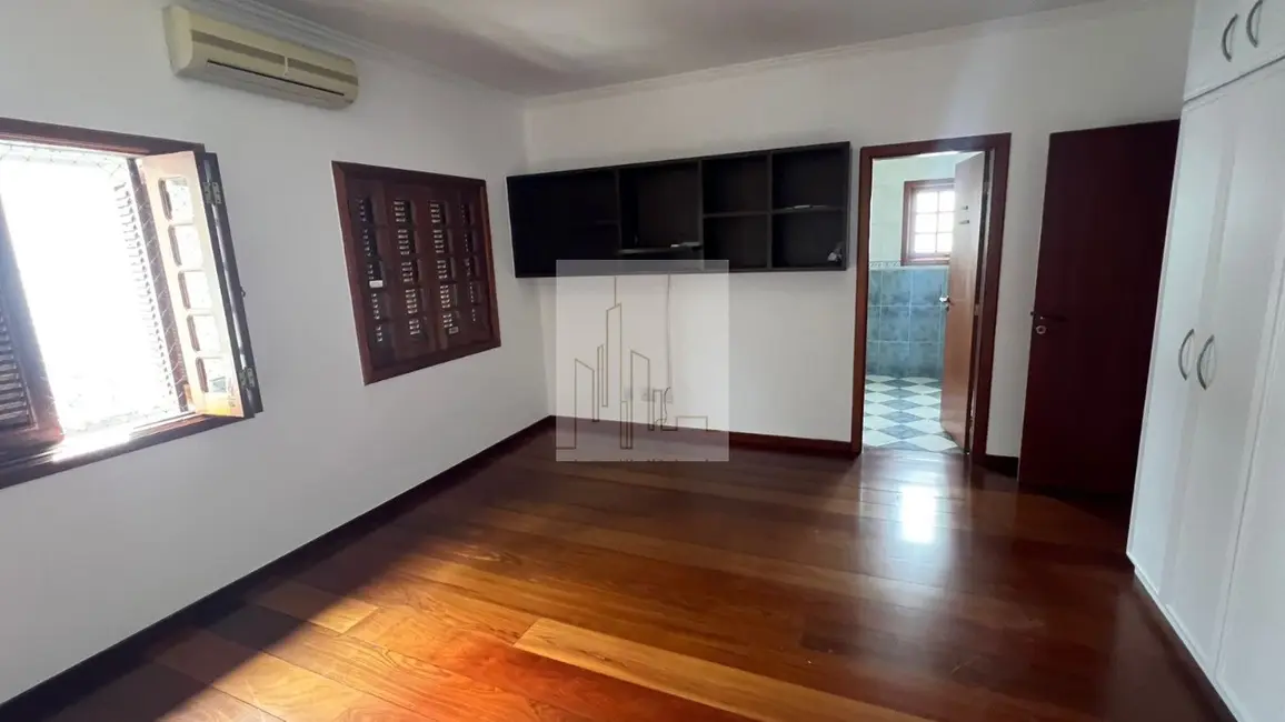 Casa de Condomínio com 4 quartos para alugar, 450m2 em Tamboré, Santana De Parnaiba - SP - imagem 9 Foto 9 de Casa de Condomínio com 4 quartos para alugar, 450m2 em Tamboré, Santana De Parnaiba - SP