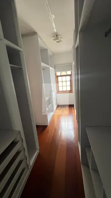 Casa de Condomínio com 4 quartos para alugar, 450m2 em Tamboré, Santana De Parnaiba - SP - imagem 5 Foto 5 de Casa de Condomínio com 4 quartos para alugar, 450m2 em Tamboré, Santana De Parnaiba - SP