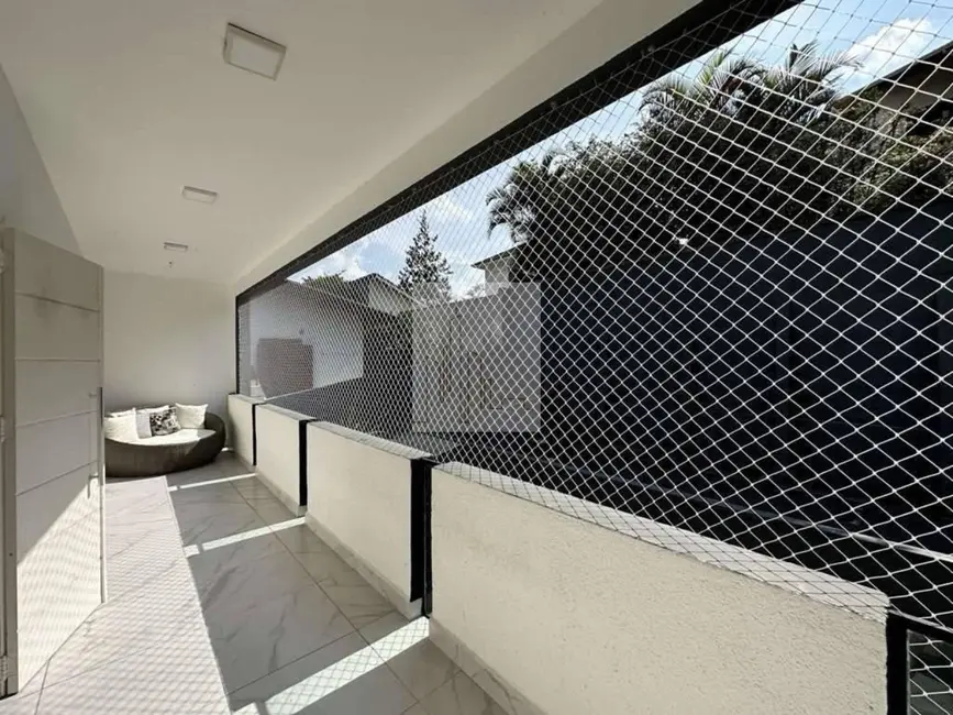 Foto 3 de Casa de Condomínio com 3 quartos à venda, 460m2 em Vila Veloso, Carapicuiba - SP