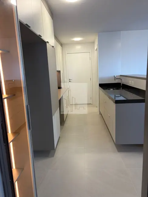 Foto 3 de Apartamento com 3 quartos à venda, 175m2 em Sítio Tamboré Alphaville, Barueri - SP