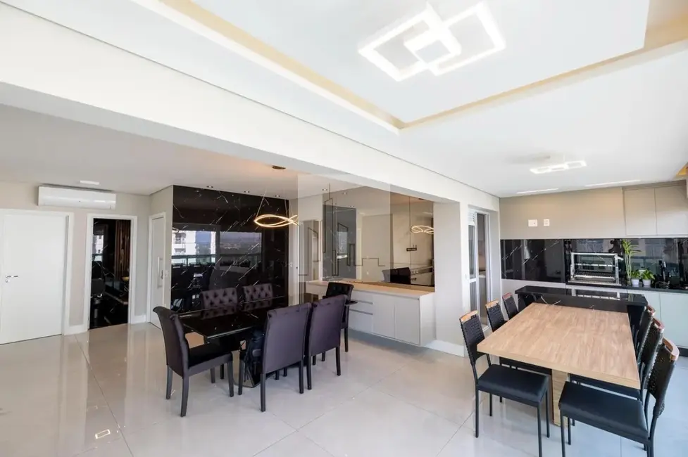 Foto 2 de Apartamento com 3 quartos para alugar, 200m2 em Alphaville Empresarial, Barueri - SP