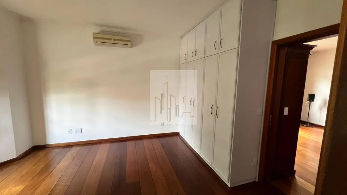 Foto 1 de Casa de Condomínio com 4 quartos para alugar, 450m2 em Tamboré, Santana De Parnaiba - SP