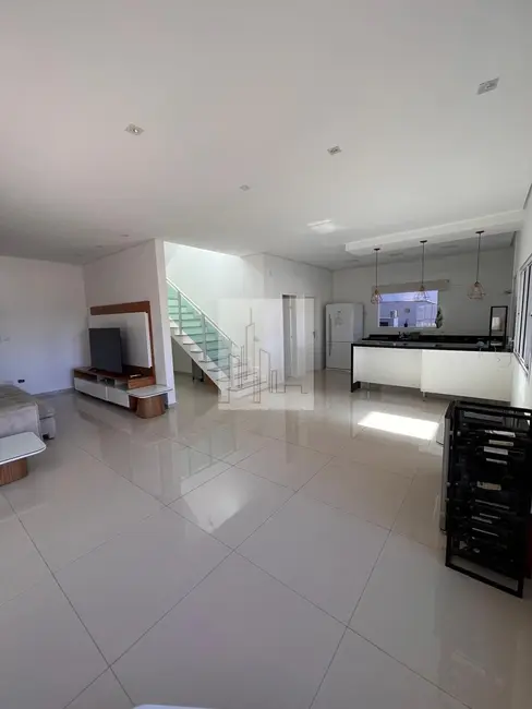 Foto 3 de Casa de Condomínio com 3 quartos para alugar, 223m2 em Alphaville, Santana De Parnaiba - SP