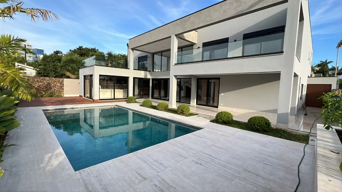 Casa de Condomínio com 5 quartos à venda, 840m2 em Barueri - SP - imagem 5 Foto 5 de Casa de Condomínio com 5 quartos à venda, 840m2 em Barueri - SP
