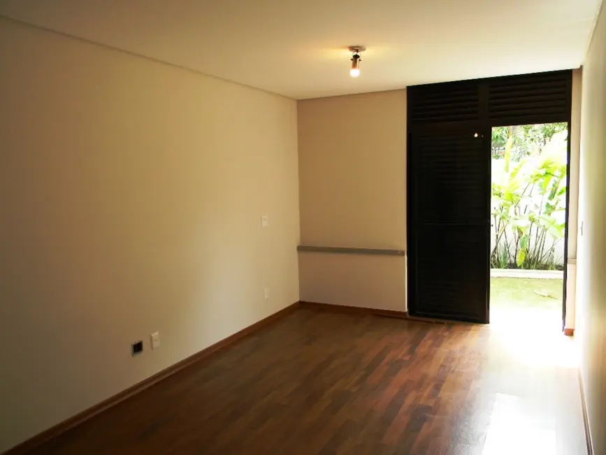 Casa de Condomínio com 4 quartos para alugar, 425m2 em Alphaville, Santana De Parnaiba - SP - imagem 4 Foto 4 de Casa de Condomínio com 4 quartos para alugar, 425m2 em Alphaville, Santana De Parnaiba - SP