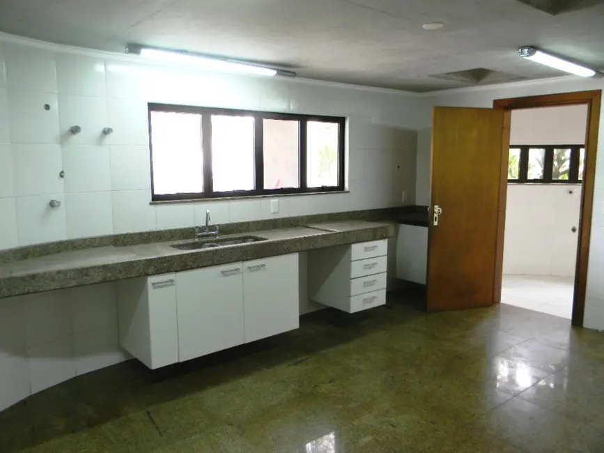 Casa de Condomínio com 4 quartos para alugar, 425m2 em Alphaville, Santana De Parnaiba - SP - imagem 3 Foto 3 de Casa de Condomínio com 4 quartos para alugar, 425m2 em Alphaville, Santana De Parnaiba - SP