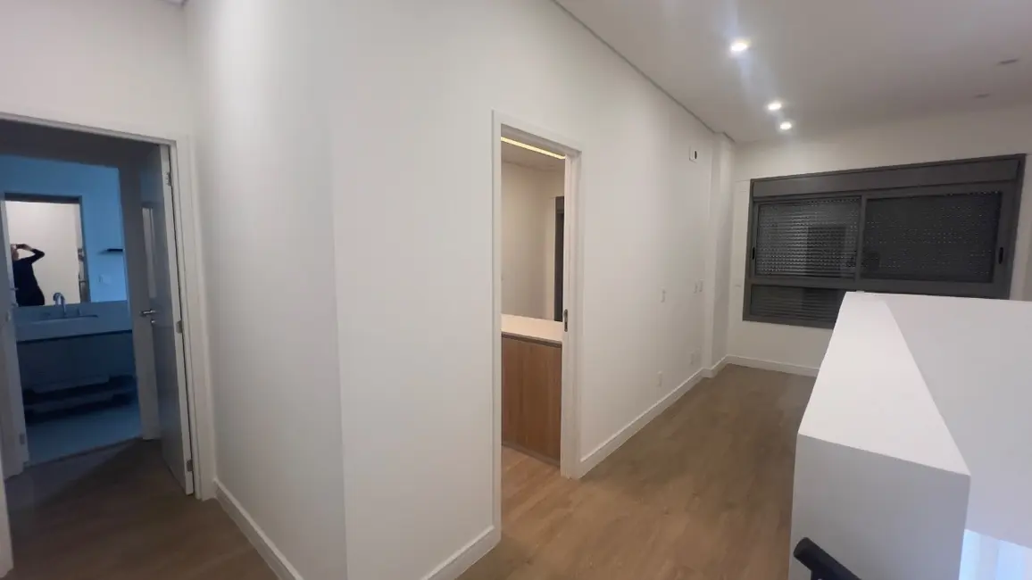 Casa de Condomínio com 3 quartos para alugar, 200m2 em Tamboré, Santana De Parnaiba - SP - imagem 8 Foto 8 de Casa de Condomínio com 3 quartos para alugar, 200m2 em Tamboré, Santana De Parnaiba - SP