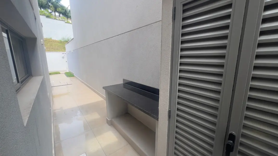 Casa de Condomínio com 3 quartos para alugar, 200m2 em Tamboré, Santana De Parnaiba - SP - imagem 7 Foto 7 de Casa de Condomínio com 3 quartos para alugar, 200m2 em Tamboré, Santana De Parnaiba - SP