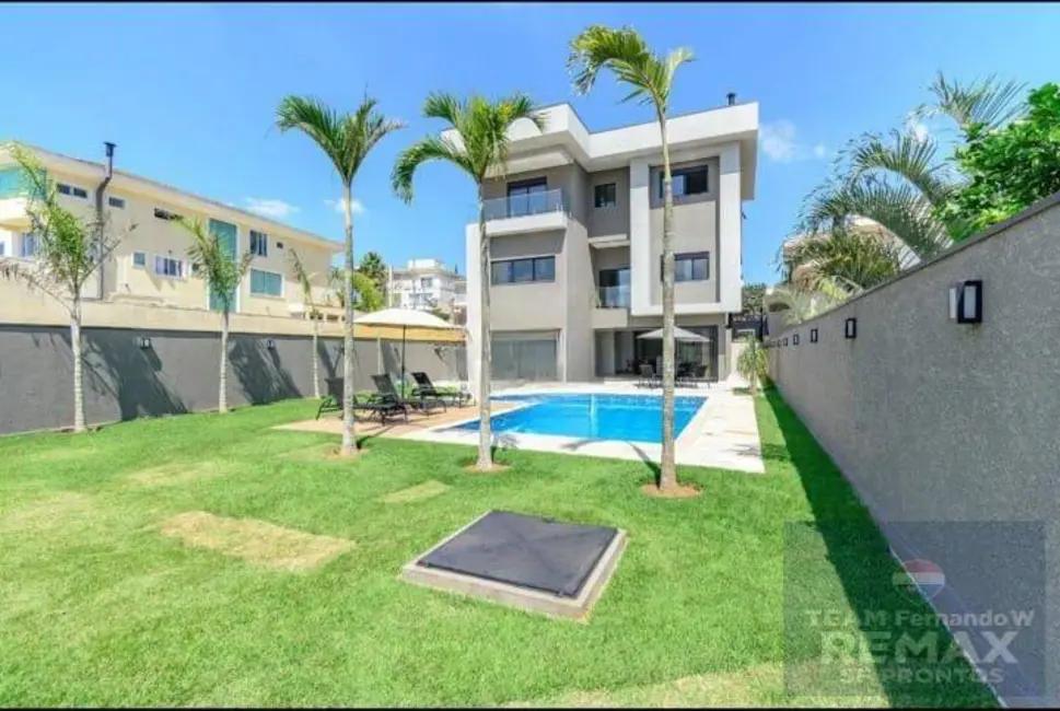 Casa com 4 quartos à venda, 580m2 em Jandira - SP - imagem 1 Foto 1 de Casa com 4 quartos à venda, 580m2 em Jandira - SP