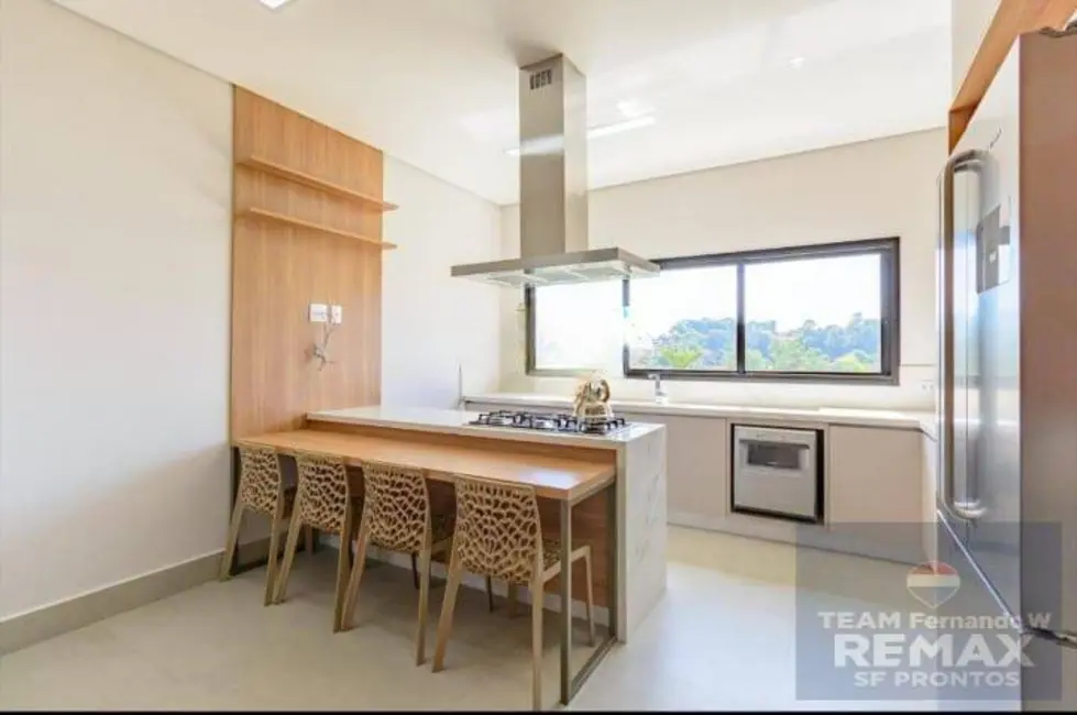 Casa com 4 quartos à venda, 580m2 em Jandira - SP - imagem 6 Foto 6 de Casa com 4 quartos à venda, 580m2 em Jandira - SP