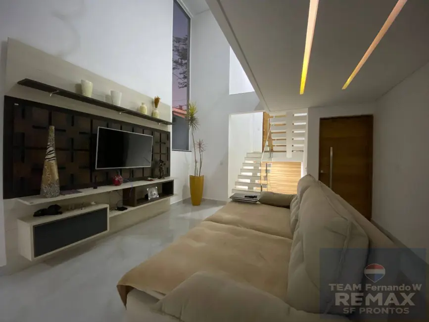 Foto 2 de Casa com 4 quartos à venda, 360m2 em Santana De Parnaiba - SP